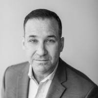 Mike Darst's Instagram, Twitter & Facebook