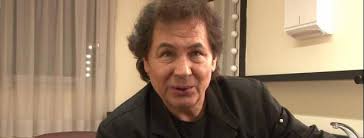 Le chanteur Bernard Minet revient sur sa carrière et les années Club  Dorothée dans un ouvrage