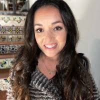 Erika Hinkle's Instagram, Twitter & Facebook