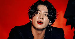 Bts' jungkook debuted his latest hair color on tuesday (feb. The Performance That Made Bts S Jungkook A Viral Sensation Among Men Koreaboo