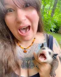 I need 100 hi from opossum lovers 🖤🐀