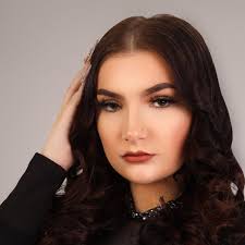 Kaylee Barton's Instagram, Twitter & Facebook