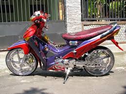 Download ide modifikasi motor supra x lama terbaru dan terlengkap via palmodifikasimotor.blogspot.com. Modifikasi Keren Honda Supra 125