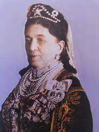 ДОВОЛЬСТВОВАТЬ КАК КОННУЮ НАШУ ГВАРДИЮ, ТАК И ВСЮ НАШУ КАВАЛЕРИЮ... ЛО