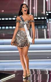 A esta hora se lleva a cabo la coronación de miss universo en su edición número 66 en las vegas, negada, en donde representantes de 95 países del mundo se enfrentarán a diversas pruebas para convencer al jurado. Miss Colombia 2017 Laura Gonzalez Competes During The 2017 Miss Universe Pageant Photo Afp Miss Pageant Miss Colombia Colombian Women