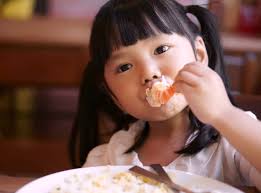 Mungkin hal itu disebabkan karena anda tidak terbiasa untuk makan saat pagi hari. Menu Sarapan Sehat Untuk Anak Lebih Baik Sajikan Nasi Atau Roti