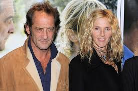 Pourtant, ses parents sont deux acteurs populaires récompensés par leurs pairs. En Images Couples Mythiques Vincent Lindon Et Sandrine Kiberlain L Age De Raison
