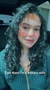 Veronica Roldan💛 (@veronicaroldan)