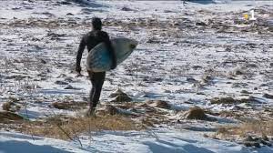 Lors du passage à l'heure d'été, les horloges sont avancées d'une heure, entre minuit et 4 h du matin selon les pays « on perd virtuellement une heure. Surfer En Hiver A Saint Pierre Et Miquelon Youtube