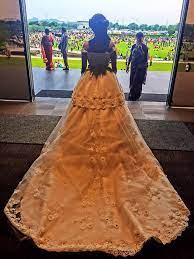 Rent designer wedding guest dresses from cocktail to formal and black tie from the fitzroy, canada's leading dress rental service. 4 Places To Rent Gorgeous Evening Dresses For Your Next Black Tie Event