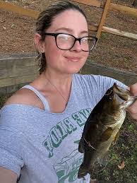 Shelley Weston's Instagram, Twitter & Facebook