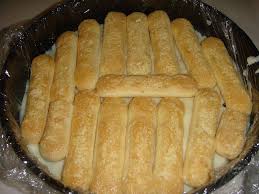 Cesitli Meyvelerle Yaptigim Cok Kolay Bir Pasta Cok Az Masrafla Cok Guzel Bir Pasta Elde Edebilirsiniz Afiyet Olsun Pasta Tatli Pastalar