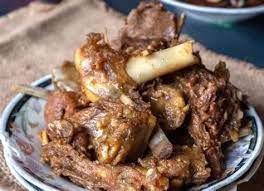 Dalam satu mangkuk soto kemiri biasanya berisi tauge, bawang goreng, nasi putih, serta suwiran ayam. Resep Kikil Kepala Kambing Resep Kikil Kepala Kambing Resep Krengseng Kepala Bagi Anda Yang Ingin Menyiapkan Gulai Istimewa Untuk Sajian Di Rumah Atau Pesta Berikut Ini Beberapa Resep