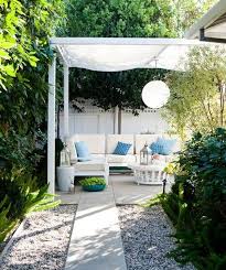 Kleingarten Ideen Pergola Weiss Mobel Maritime Deko Sonnenschutz Im Garten Poollounge Pinterest Landscaping Gardens And Garden Paths