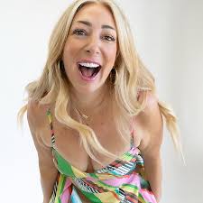 Top 60 Widow Influencers in 2025