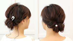 大人の浴衣ヘアアレンジは低めが吉くるりんぱやツイスト編みで涼やかに