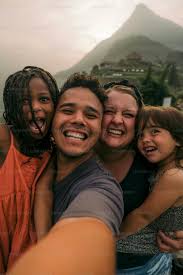 Image result for tbn:89j_M0kB5dmhMM::www.portaldafamilia.org/images/familia1a.jpg