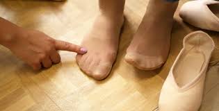 Check with your artistic director about the brands of pointe shoes allowed. Pointe Shoes For Wide Feet A Complete Dancer S Guide Bestpointe Com The Ballet Experts