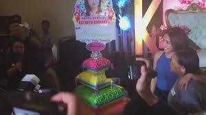 Kathryn bernardo got 1098 balloons for her birthday! Push Alerts On Twitter Kathryn Bernardo With Her Cake At The Kathrynthankfulat20 Party With Tita Long From Kb Buddies Bernardokath Https T Co Ehhiakfrmk