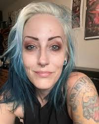 Randi Bright's Instagram, Twitter & Facebook