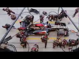 How many people does it take to change a tire? Amazing F1 Pit Crew Changes Tires In 5 Seconds Flat Youtube
