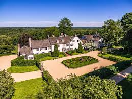 The Great American House Cottages Gardens In 2021 English Garden Garden Hedges Greenwich
