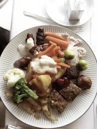 Find out more about learning english in the united kingdom. English Christmas Dinner English Christmas Dinner Dinner English Christmas