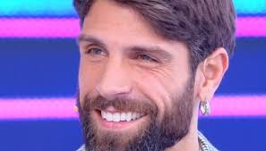 Il nome straniero può trarre in inganno: Domenica Live Rocca L Infortunio Che Gli Ha Cambiato La Vita