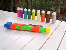Diy Wasserspielzeug Fur Den Garten Wasserspielzeug Spielzeug Wasserpumpe