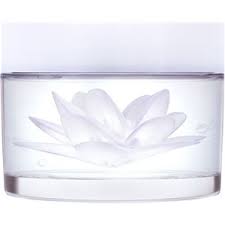 Set in a tropical resort, it follows the exploits of various guests and employees over the span of a week. White Lotus Radiance And Hydration Moisturizing Lotus Mask By Kenzo Parfumdreams