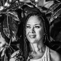 Renee Beall's Instagram, Twitter & Facebook