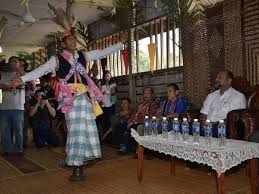 Tarian suku kaum bidayuh sarawak yang dipersembahkan oleh 07:07. Kkmm Pertimbang Perbanyakan Dokumentasi Filem Kaum Dayak