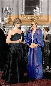 Princess Diana S Dresses To Be Displayed At Kensington Palace In New Exhibit Princess Diana Dresses Princess Grace Kelly Princess Grace