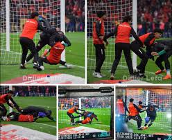 Sénégal-Maroc: Diouf traîné au sol, Hakimi impliqué... Les invraisemblables  tentatives de vol de la serviette de Mendy en finale de la CAN 2025 En  pleine finale de la CAN 2025 chaotique entre