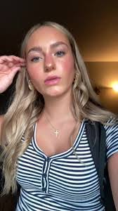 Ainsley Palmer's Instagram, Twitter & Facebook