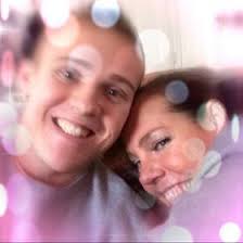 Mindy Hogan DeHerrera (meemsdeherrera)