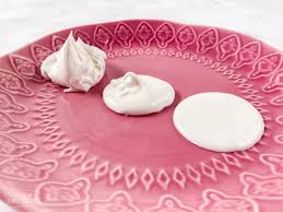 However, if you'd like to avoid using raw eggs, feel free to use meringue powder, which is sold. How To Make Royal Icing And Flood Icing Favorite Family Recipes