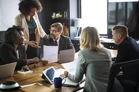 Relationship managers will engage in daily relationship calling to preselected bank of america or merrill edge customers inviting them into the financial center for an appointment and will assist in servicing customer needs where applicable. 15 Most Common Relationship Manager Interview Questions Answers