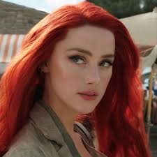 Von basics bis hin zu festmode: Has Hollywood Ever Seen A Redhead Before