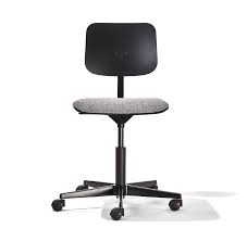 The iconic farmhouse silhouette of the side chair is the perfect complement to any casual kitchen or dining table. Mr Square Richard Lampert