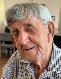 Doreen Holden's Instagram, Twitter & Facebook