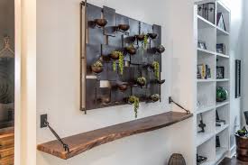 This organic modern mountain home was designed by living stone design + build, in collaboration with id.ology interiors & design, located in asheville, north carolina.the home is surrounded by woods and perched on a high spot where the owners can enjoy peaceful mountain vistas. How To Achieve Organic Modern Style