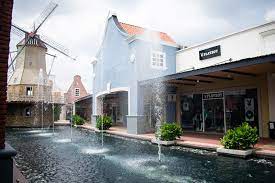 Freeport a' famosa outlet village is located in melaka just within an hour of brisk drive from kuala lumpur and probably less than three or four hour drive from singapore. Freeport A Famosa Outlet Melaka Premium Outlet Review