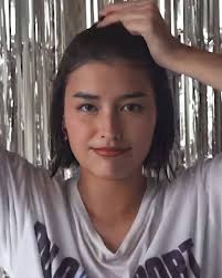 Liza Soberano Fans agregó una foto nueva.