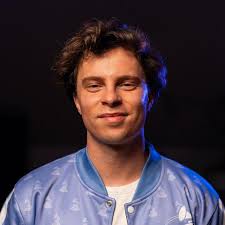 5 Takeaways From GRAMMY U's 2024 Fall Summit With Charli XCX And Troye  Sivan