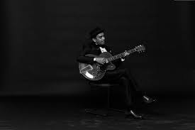 Lagu baru glenn terbaru gratis dan mudah dinikmati. Ada Sebuah Lagu Terbaru Glenn Fredly Akan Segera Dirilis