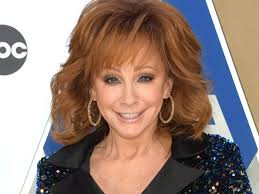 On sunday, the country star, 65, shared a selfie to instagram of her and the csi: Reba Mcentire Said She Is Not Attending Fundraiser For Kristi Noem