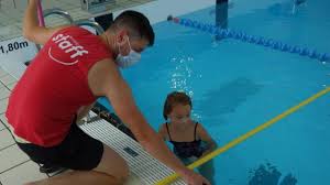 Apprendre A Nager En S Amusant C Est L Enjeu De Ludinage A La Piscine De Guise