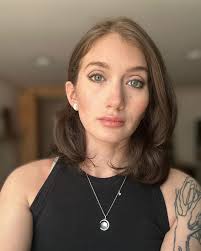 My first haircut since summer 2023 when I got it cut for @evepeyser's  wedding! (Should I go shorter next time??) I've heard from people with  depression that they struggle to get regular