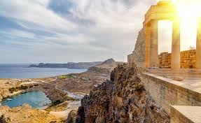 The largest urban centre on the island, rhodes sits on its northeasternmost tip. Dive Into Rhodes